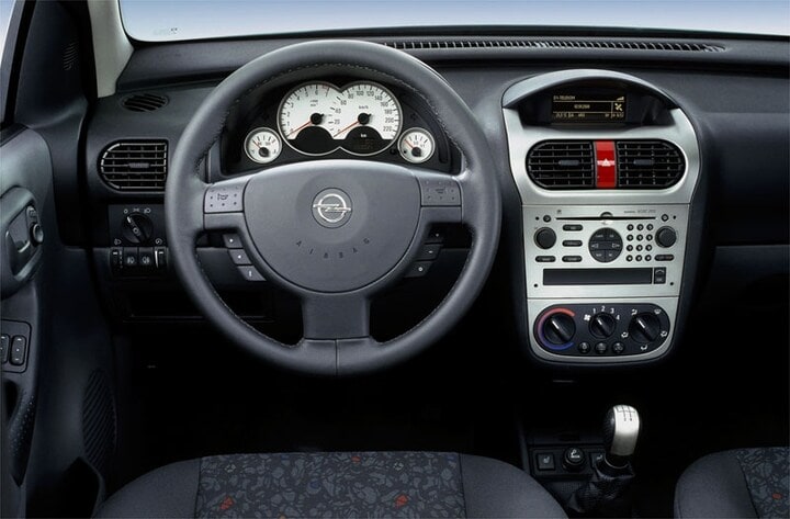 Opel Corsa - interieur