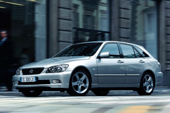 Lexus IS SportCross