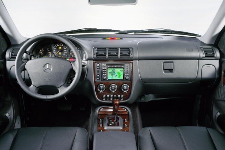 Mercedes-Benz M-klasse - interieur