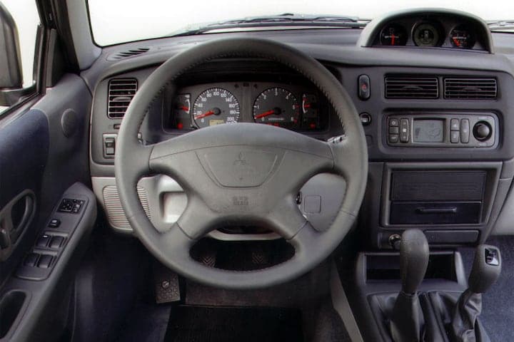 Mitsubishi Pajero Sport - interieur