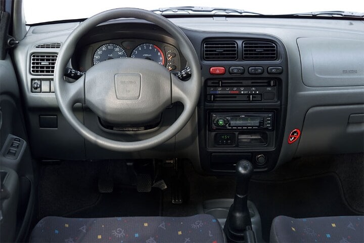 Suzuki Alto - interieur