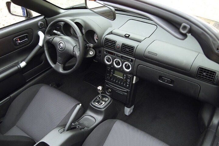 Toyota MR2 - interieur