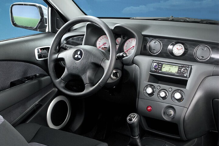 Mitsubishi Outlander - interieur
