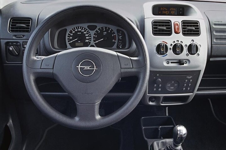 Opel Agila - interieur