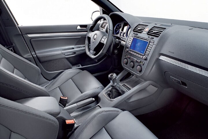Volkswagen Golf R32 - interieur