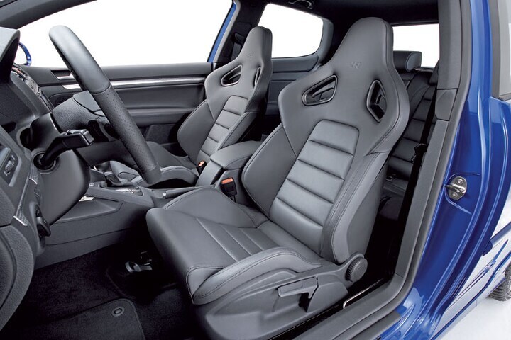 Volkswagen Golf R32 - interieur