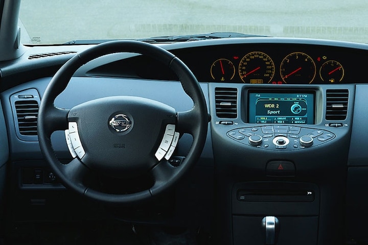 Nissan Primera - interieur