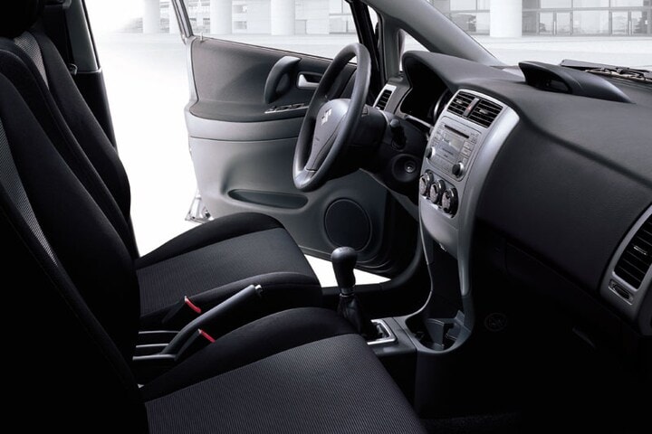 Suzuki Liana - interieur