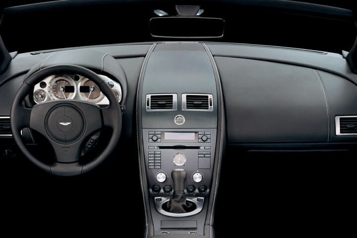 Aston Martin V8 - interieur
