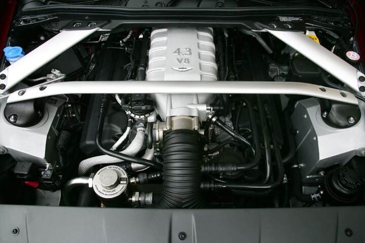Aston Martin V8 - interieur