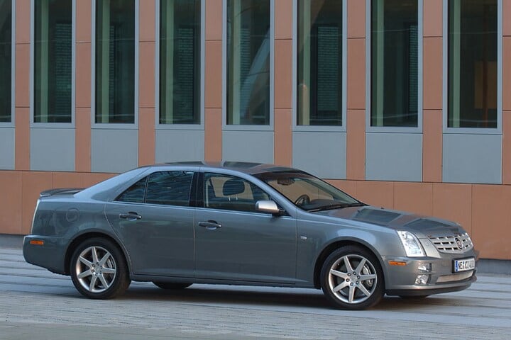 Cadillac STS