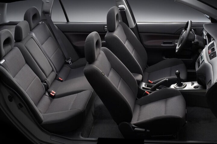 Mitsubishi Lancer Wagon - interieur