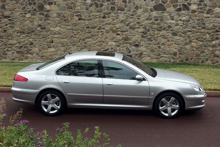 Peugeot 607