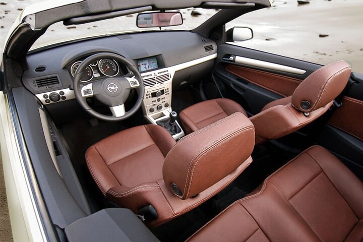 Opel Astra TwinTop - interieur