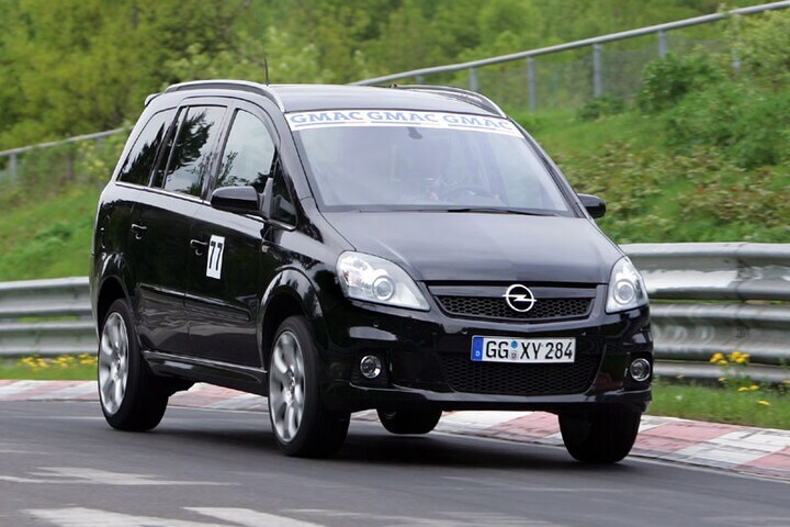 Opel Zafira OPC ronderecord