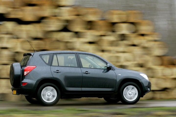 Toyota RAV4 2.0 16v VVT-i Executive