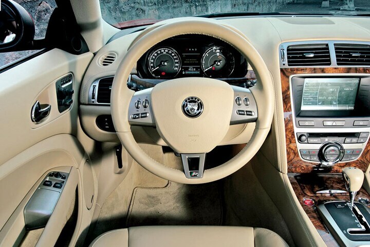Jaguar XKR