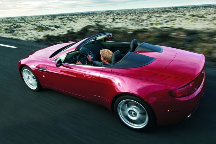 Aston Martin V8 Vantage Roadster