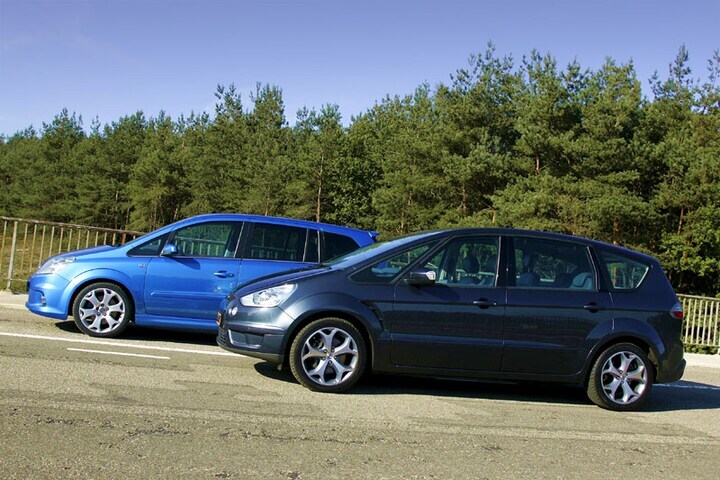 Ford S-Max vs Opel Zafira