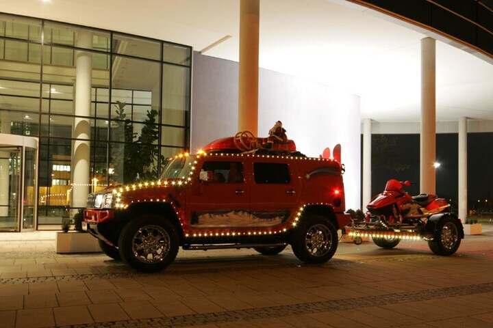 Weihnachts-Hummer H2