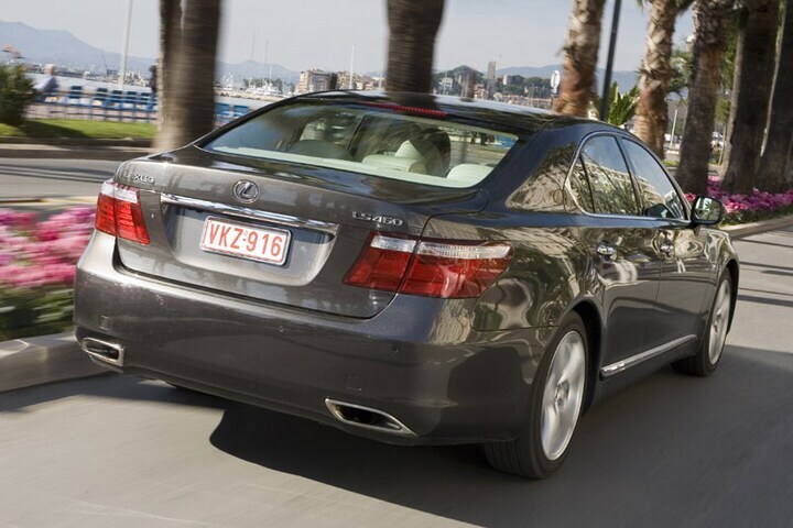 Lexus LS 460