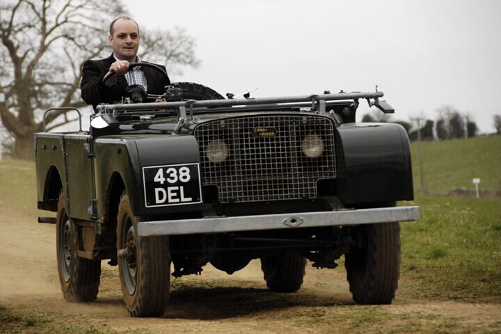 Stéphan in oude Land Rover