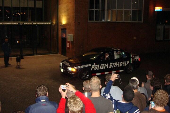 Gumball 3000 op Waterlooplein