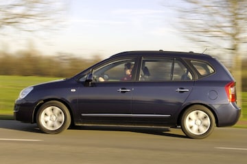 Kia Carens 2.0 CVVT X-ecutive