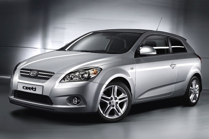 Kia Ceed driedeurs