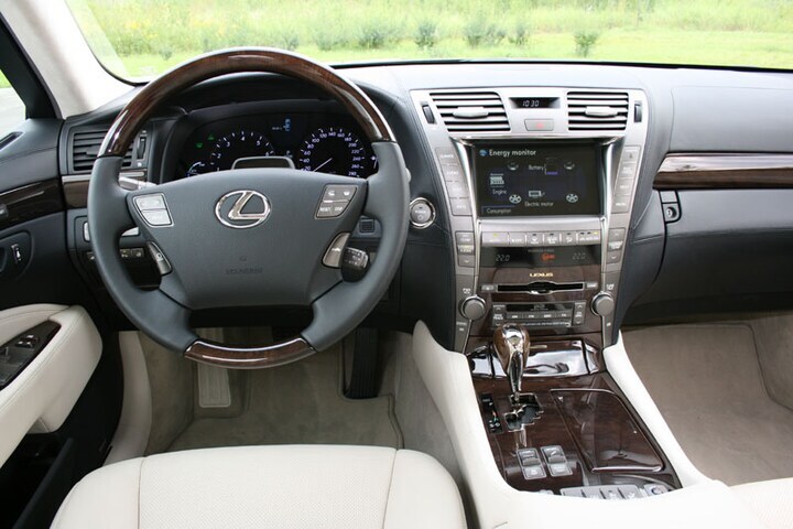 Lexus LS 600h