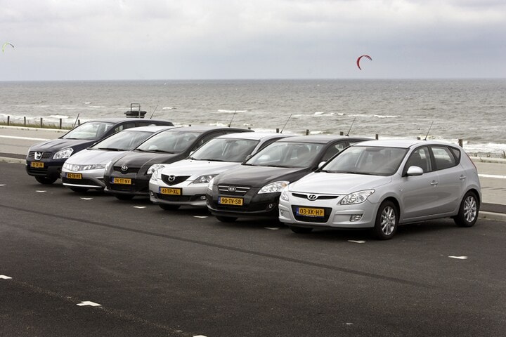 Cee'd-i30-Qashqai-Auris-3-Civic