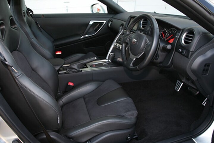 Nissan GT-R