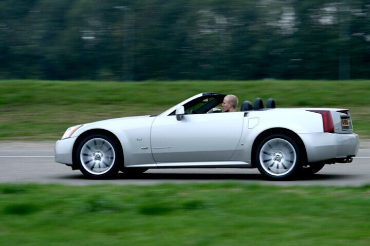 Cadillac XLR-V