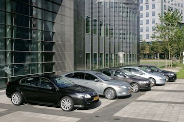 Laguna/Passat/Mondeo/Avensis/407