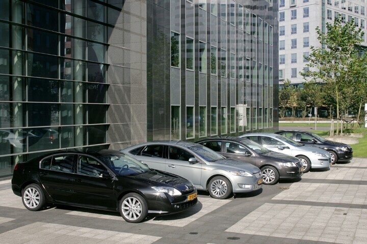 Laguna/Passat/Mondeo/Avensis/407