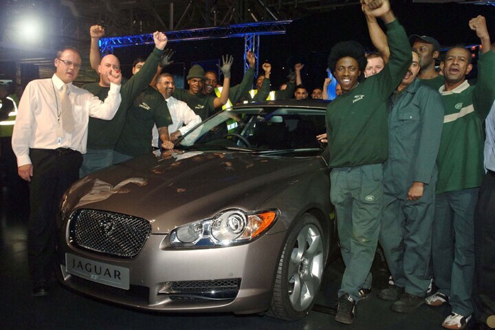Eerste Jaguar XF geproduceerd