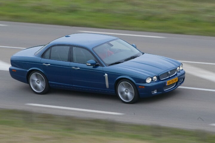 Jaguar XJR