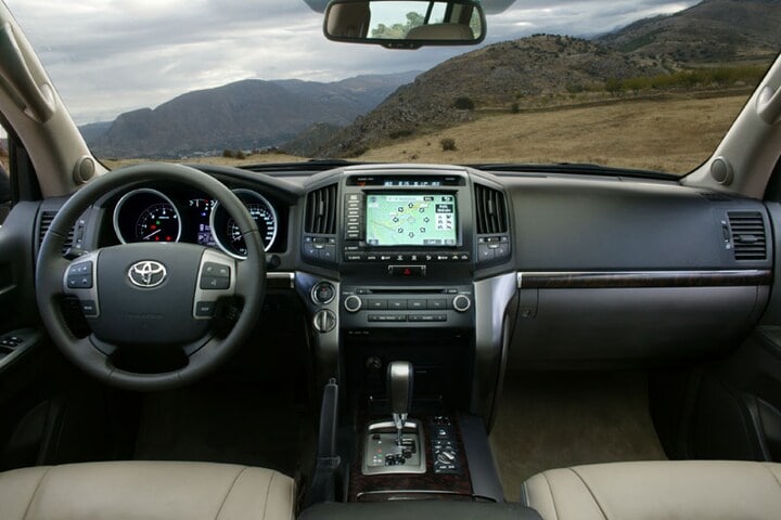 Toyota Land Cruiser V8