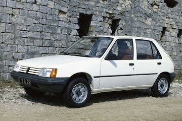 Peugeot 205 SR