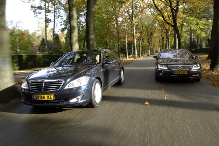 Volkswagen Phaeton 4.2 Lang / Mercedes-Benz S 500