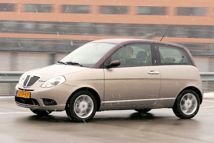Lancia Ypsilon 1.4 16v Platino