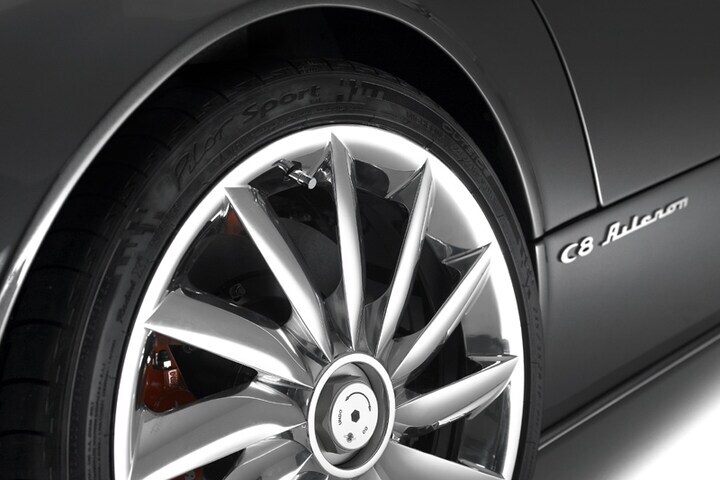 Spyker C8 Aileron