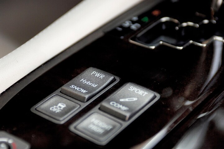 Lexus LS 600h President