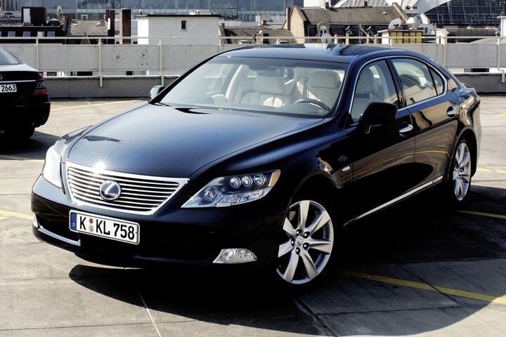 Lexus LS 600h President