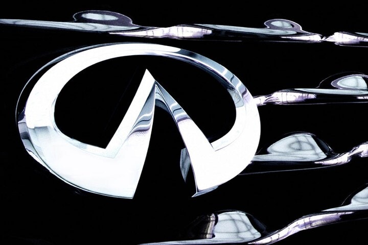 Infiniti logo