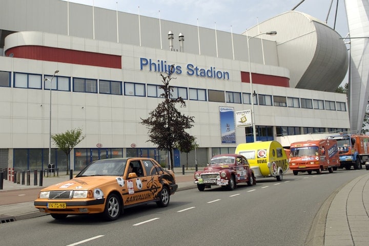 Oranje caravanstoet (foto: René Oudshoorn)