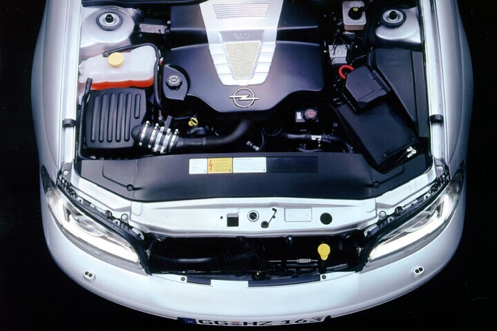 Opel Omega V8