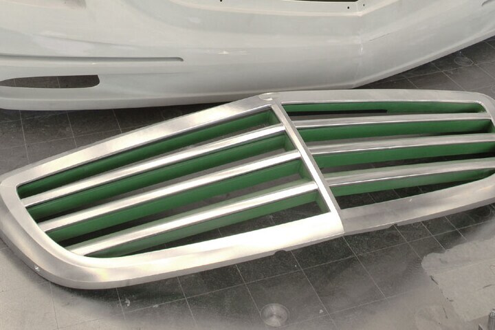 Mercedes-Benz grille