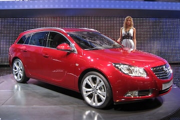 Opel Insignia met babe