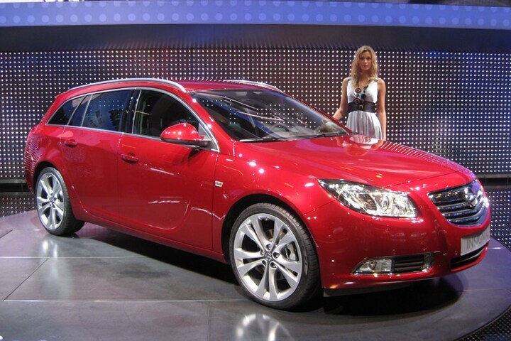 Opel Insignia met babe